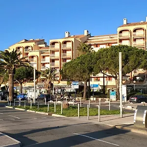Port Est, Le Capitole, 27m2, Vue , Fréjus France